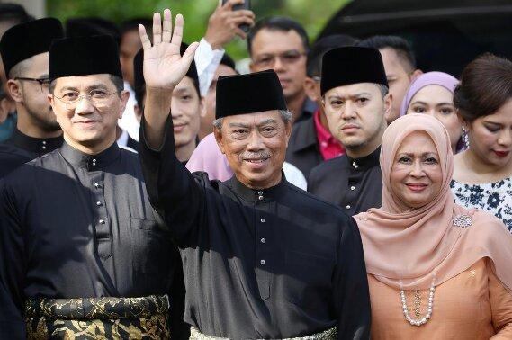 نخست وزیر جدید مالزی در بحبوحه چالش های اقتصادی زمام امور را به دست گرفت