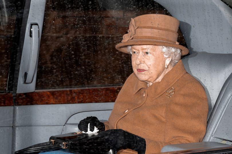 خبرنگاران ملکه انگلیس از ترس ابتلا به ویروس کرونا به شهرستان پناه برد