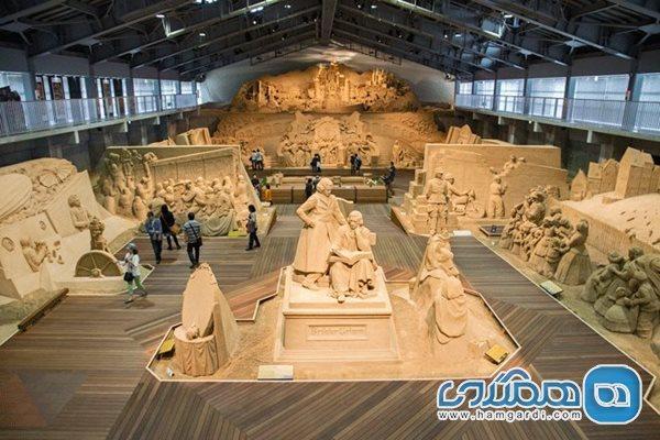 بازدید از نمایشگاه مجسمه های شنی در ژاپن