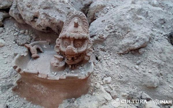 کشف مجسمۀ عجیب و ترسناک از خدای مایا ها