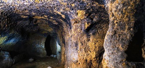کشف دومین محوطه دستکندهای زیرزمینی در شهرستان تیران و کرون اصفهان
